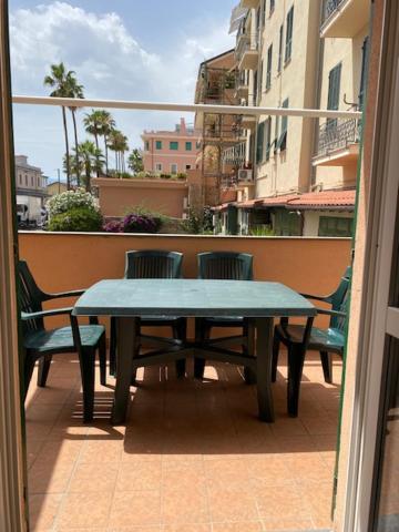 The Shell Apartment Bordighera Exteriör bild