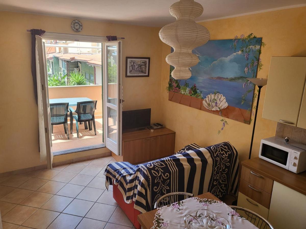 The Shell Apartment Bordighera Exteriör bild